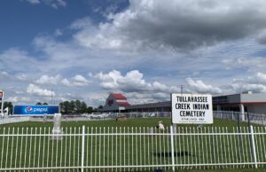 The Muscogee cemetery in a parking lot: Sand Springs oddity marks Charles Page’s lingering influence Muscogee cemetery in a parking lot