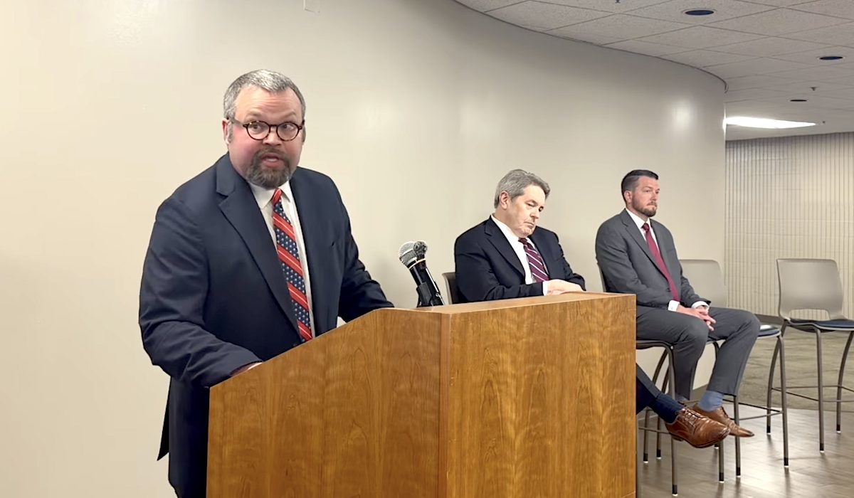 Scott Loftis judicial party affiliation rule